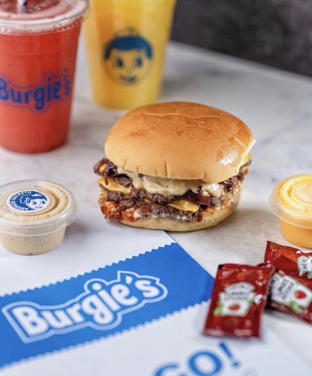 Burger con pan brioche estilo Martin's